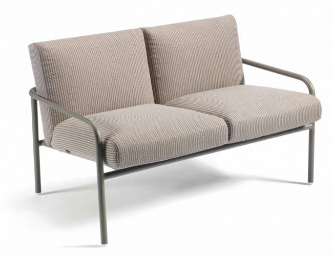 Диван двухместный Pilar Sofa 1300х790х815 мм Диван двухместный Pilar Sofa 1300х790х815 мм